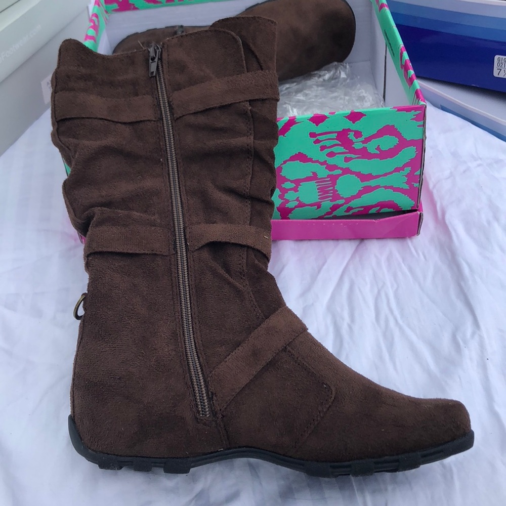 Bay studio- brown boots